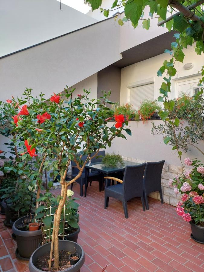 Apartment Eli Pag Town Exterior foto